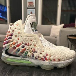 Nike Lebron 17 Air Command Force